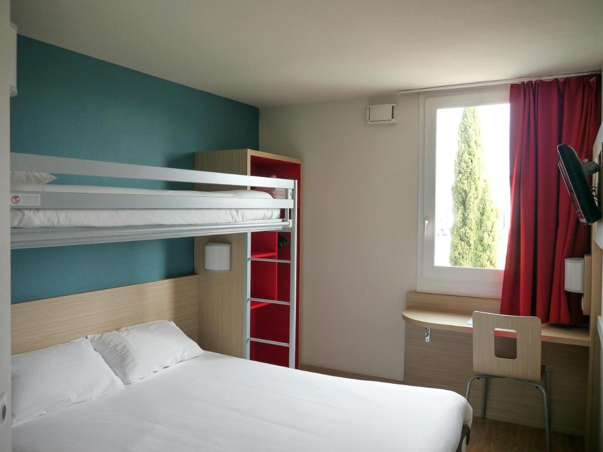 Kyriad Direct Mont De Marsan - St Avit Saint-Avit  Exterior photo